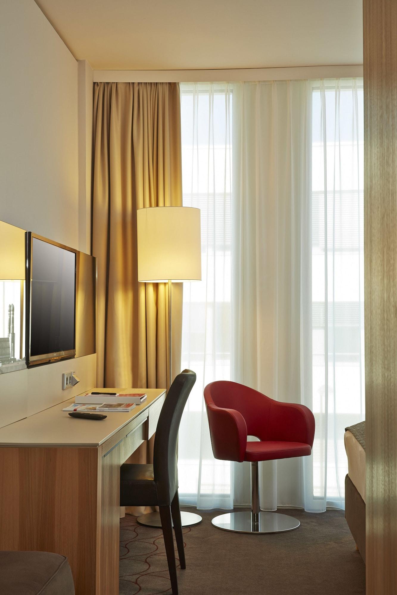 H4 Hotel Muenchen Messe Bagian luar foto