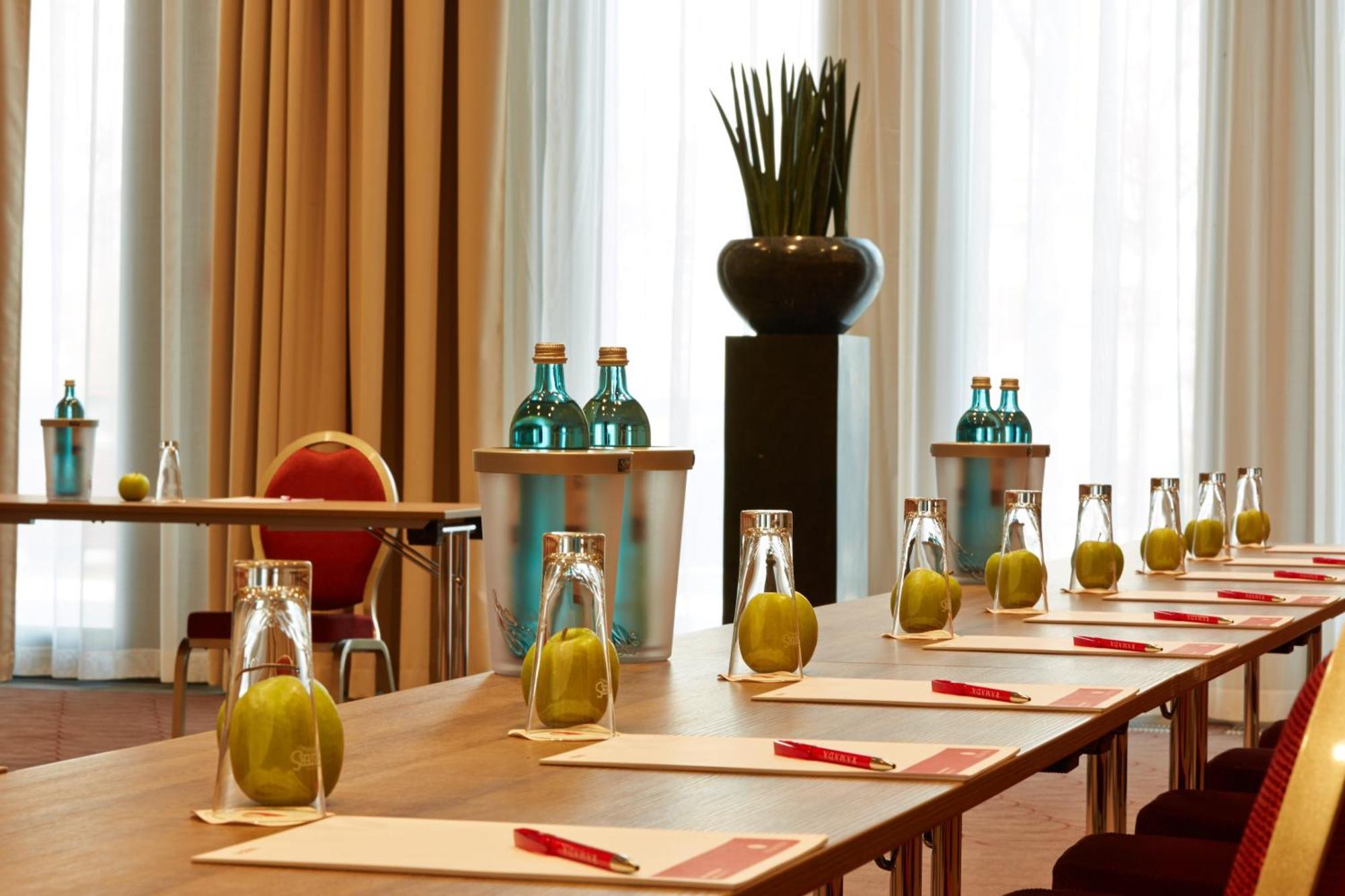 H4 Hotel Muenchen Messe Bagian luar foto
