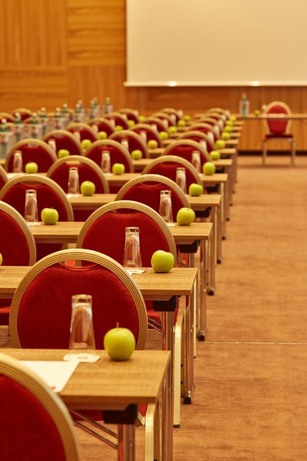 H4 Hotel Muenchen Messe Bagian luar foto